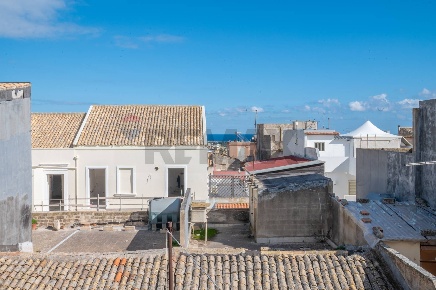 Foto Case semi ndipendenti in Via Unità 90, Pachino Centro di 164 m²