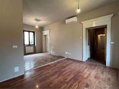 Foto Appartamento in Oberdan, Verona Centro Storico di 120 m² con 5 locali