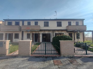 Foto Villa a schiera in via caduti di cefalonia 11, Copparo di 160 m²