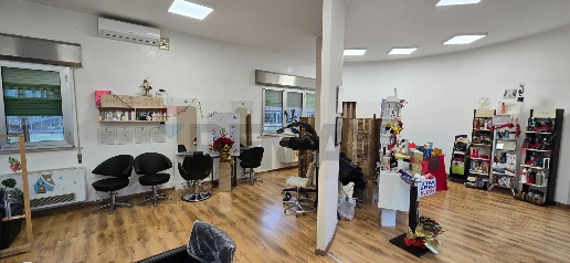 Foto Locale commerciale in Via Eridania 53, Occhiobello Centro di 100 m²