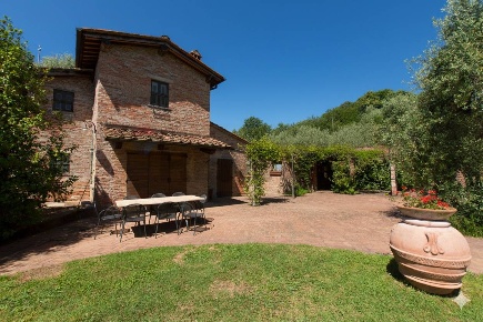 Foto Rustico in via dei  Tanelli, Montecatini-Terme di 300 m² con 8 locali