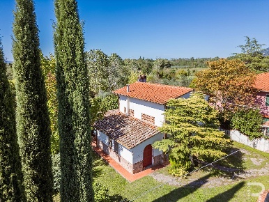 Foto Villa unifamiliare a Reggello di 130 m² con 7 locali in vendita