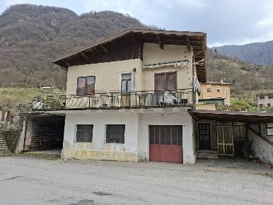 Foto Casa indipendente in Via Marziai 2, Borgo Valbelluna di 108 m²