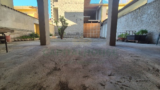 Foto Casa indipendente a Macerata Campania Centro di 165 m² con 4 locali