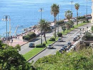 Foto Appartamento in Corso Italia 32, Genova di 79 m² con 5 locali