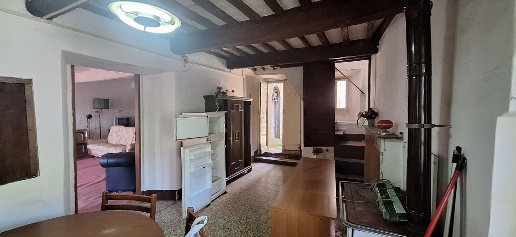 Foto Casa indipendente a Pescaglia Centro di 150 m² con 3 locali in vendita