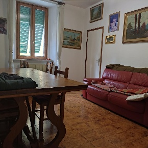 Foto Appartamento a Livorno Pontino - Bastia di 102 m² con 6 locali