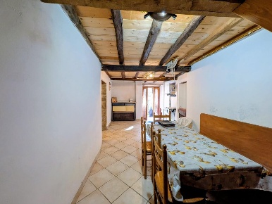 Foto Casa indipendente a Stazzema di 100 m² con 4 locali in vendita