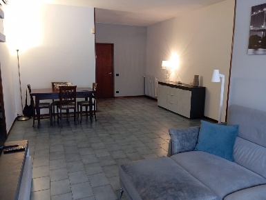 Foto Appartamento a Carrara Avenza di 130 m² con 4 locali in vendita