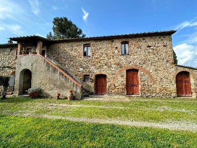 Foto Casale a Suvereto di 170 m² con 8 locali in vendita