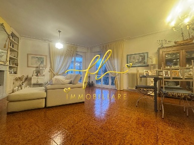 Foto Appartamento a Collesalvetti Stagno di 149 m² con 8 locali in vendita