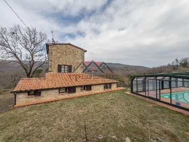 Foto Casa indipendente a Castelnuovo di Val di Cecina di 150 m² in vendita
