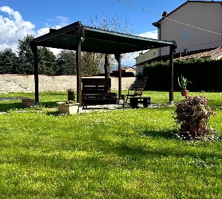 Foto Case semi ndipendenti a Capannori Lammari - Lunata di 300 m²