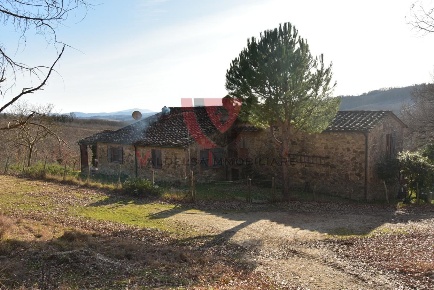 Foto Casa indipendente a Radicondoli di 293 m² con 8 locali in vendita