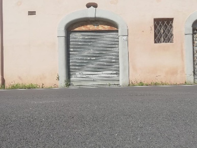 Foto Box a San Giuliano Terme Pugnano, Ripafratta di 100 m² con 1 locali