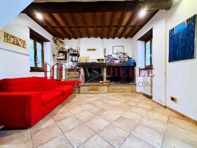 Foto Case semi ndipendenti a Camaiore Capezzano Pianore di 80 m² in vendita