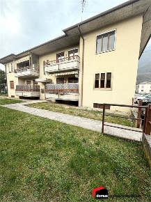 Foto Appartamento in Via Milano, Caltrano Centro di 125 m² con 4 locali