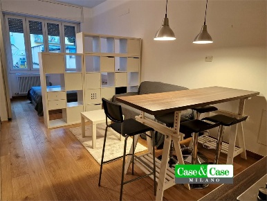 Foto Appartamento in Via Bergognone, Milano Solari di 40 m² con 1 locali