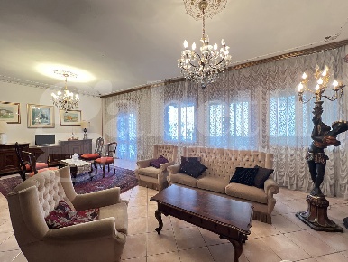 Foto Appartamento a Piove di Sacco di 190 m² con 5 locali in vendita