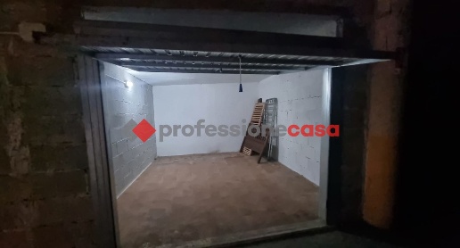 Foto Box in Via Motomeccanica 1, Pomezia Pratica di Mare - Monte d'Oro