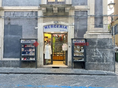 Foto Negozio in Via Alessandro Manzoni 14, Catania Centro Storico di 63 m²