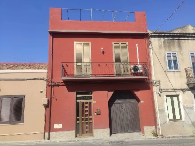 Foto Casa indipendente in Viale ANTONIO GRAMSCI 36-38, Milazzo di 185 m²