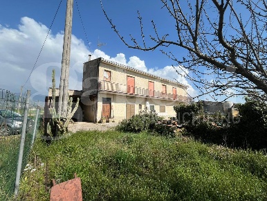 Foto Casa indipendente in Volturno, Alife Centro di 300 m² con 9 locali