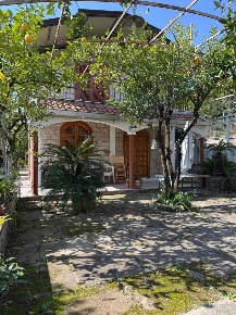 Foto Villa unifamiliare in Via Torquato Tasso 3, Nocera Inferiore di 119 m²