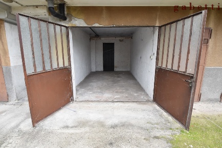 Foto Box in Via fucini 4, Magenta Centro di 12 m² in vendita