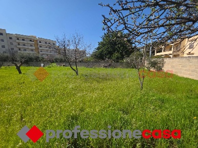 Foto Terreno agricolo in Via Guarino Guarini 24, Taranto di 1600 m²