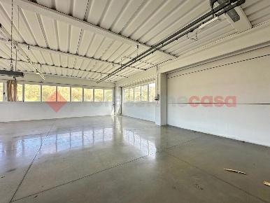 Foto Laboratorio a Subbiano Centro di 212 m² con 2 locali in affitto