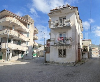 Foto Casa indipendente in Gregorio Nucci, Calvi Risorta di 164 m²