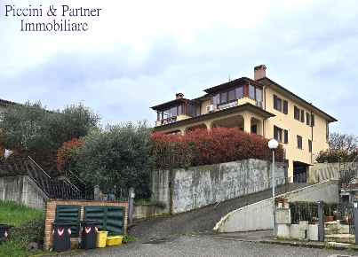 Foto Appartamento in Via degli Etruschi, Paciano Centro di 129 m²