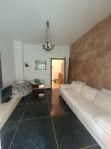 Foto Appartamento in Via Venezia 10, Genova Dinegro di 100 m² con 6 locali