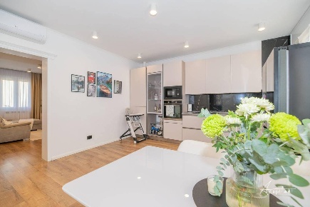 Foto Appartamento in VIALE BUON PASTORE, Modena di 100 m² con 3 locali