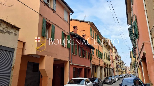 Foto Appartamento in Via San Petronio Vecchio, Bologna Santo Stefano