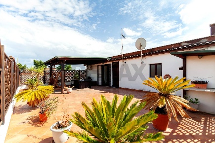 Foto Appartamento in Via Serravalle Di Chienti 22, Roma San Basilio