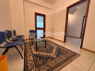 Foto Ufficio in Corso Vittorio Emanuele II 163, Pescara di 120 m²