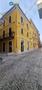 Foto Appartamento in piazza sant'Agostino, Teramo Centro di 180 m²