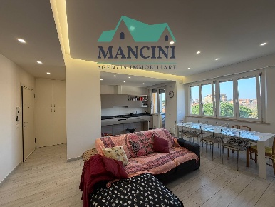 Foto Appartamento in SALVATORE ALLENDE, Jesi di 115 m² con 4 locali