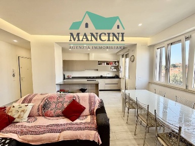 Foto Appartamento in SALVATORE ALLENDE, Jesi di 115 m² con 4 locali