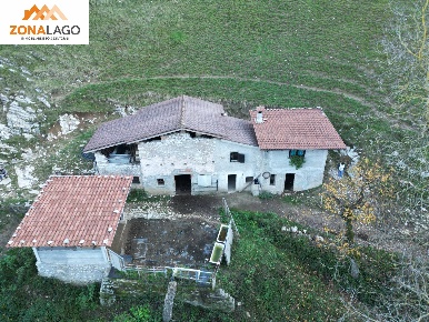 Foto Rustico in VIA BATTISTI 89, Sulzano di 110 m² con 5 locali in vendita