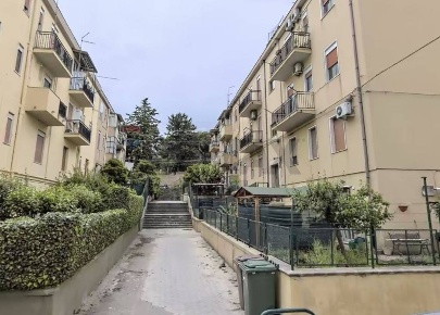 Foto Appartamento in Via Rosmini 5, Caltanissetta Centro di 106 m²