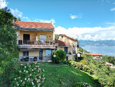 Foto Appartamento in Via Carcioni 15, Belgirate di 44 m² con 2 locali