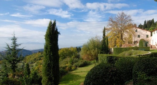 Foto Villa unifamiliare in Via Montefiano, Fiesole di 2100 m² con 40 locali