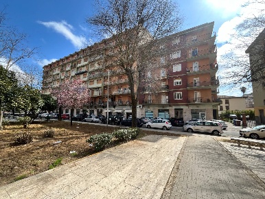 Foto Appartamento in Via Dante Alighieri 35, Caltagirone Centro di 159 m²