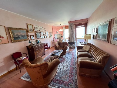 Foto Appartamento a Torre Pellice Centro di 120 m² con 4 locali in vendita