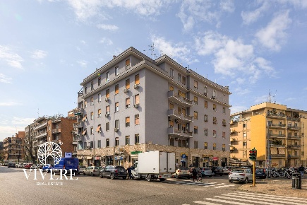Foto Appartamento in Via Corrado Segre, Roma Marconi di 86 m² con 3 locali