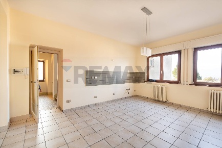 Foto Appartamento in Via Roma 6, Cupramontana Centro di 85 m² con 3 locali