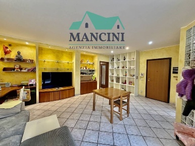 Foto Appartamento in VIA PIERALISI, Jesi Gallodoro - Prato di 110 m²